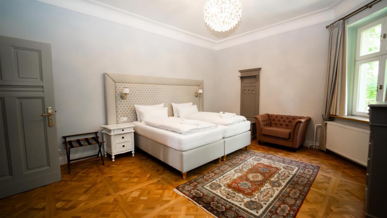 Schloss Sigrön Hotel 1