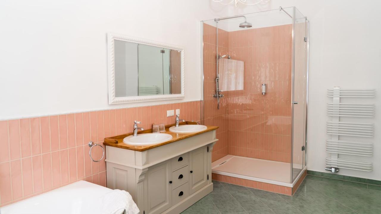 Schloss Sigrön Hotel 5